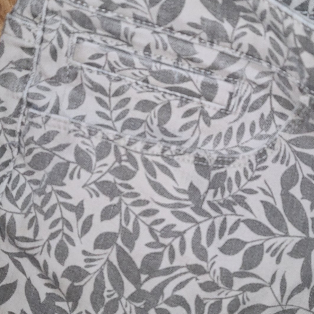 New C&B The Perfect Jean w/leaf designed 14p - Picture 4 of 11